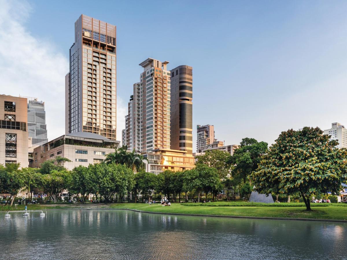 Oakwood Suites Bangkok Exterior foto Lumpinee Lake