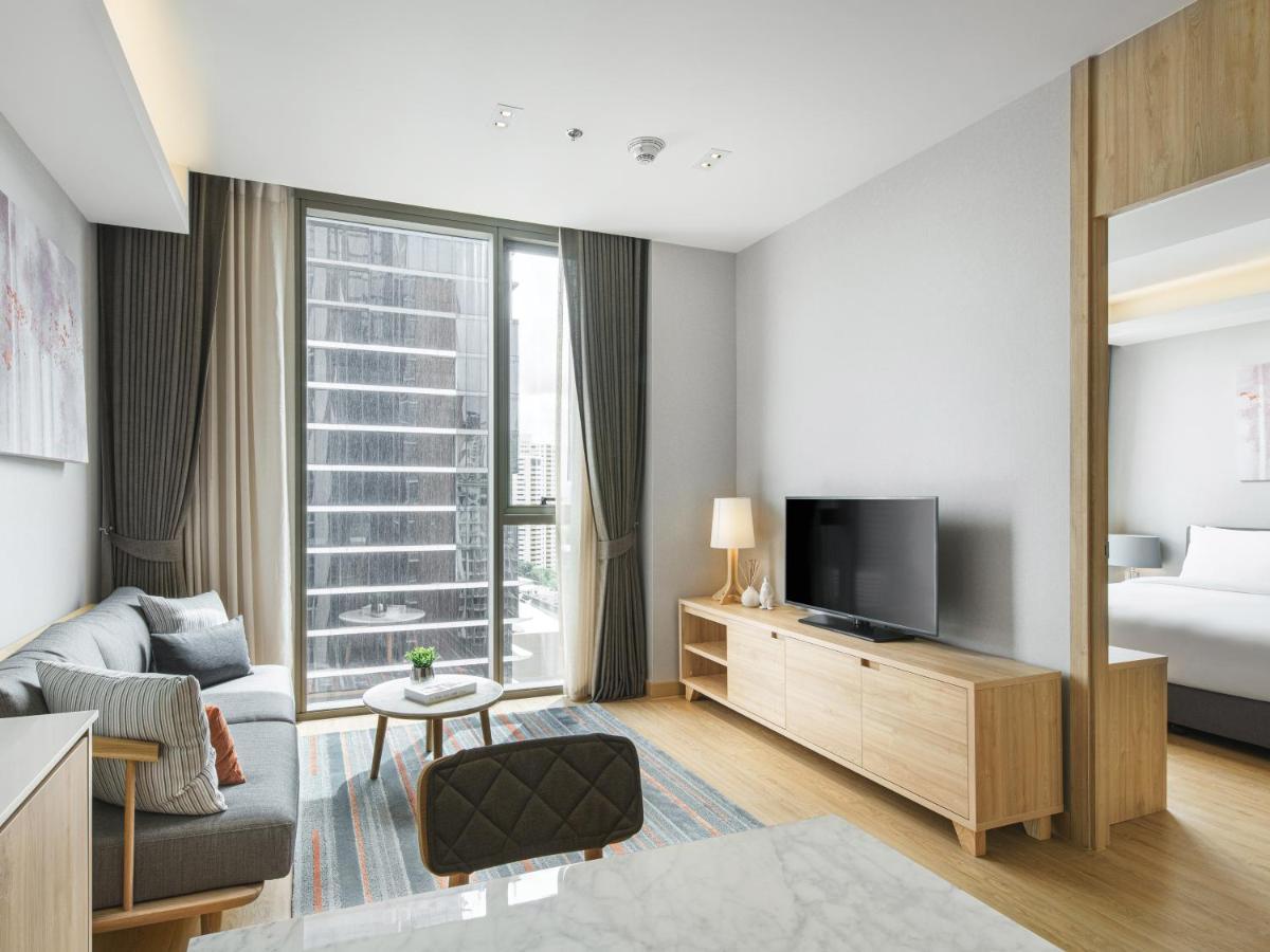 Oakwood Suites Bangkok Exterior foto