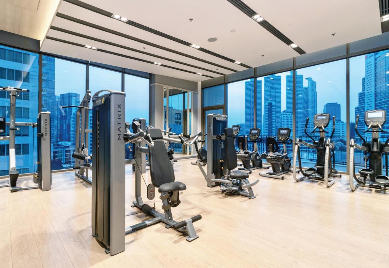 Oakwood Suites Bangkok Exterior foto The gym at the 101 Tower